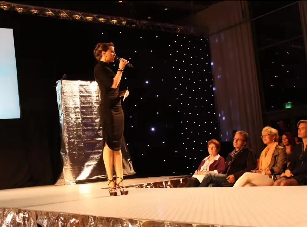 moderatorin saarland buchen